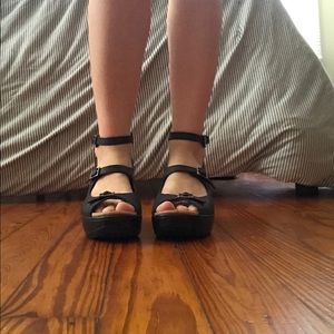 Baretraps sandals